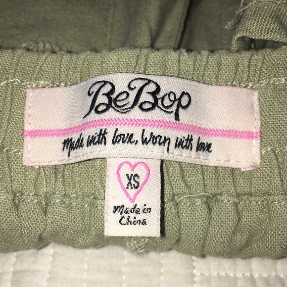 BeBop Green Detailed Shorts XS - Picture 3 of 3